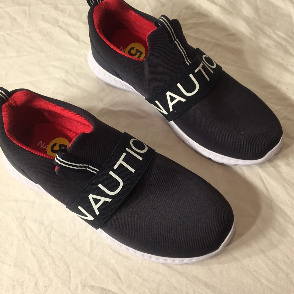 Nautica Slide on sneakers Navy and White NEW NWT